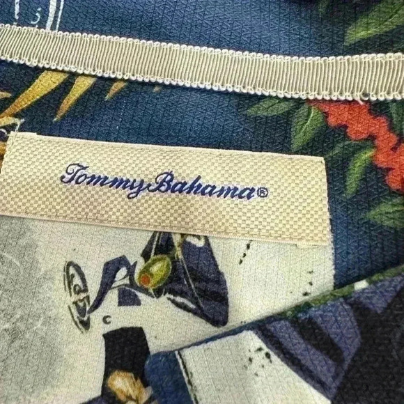 4XB Tommy Bahama sports jungle shade Silk Shirt season greetings button down - Picture 2 of 9